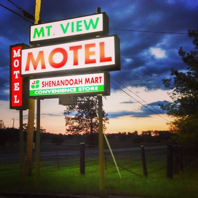 1406-PL-Winchester-Motel