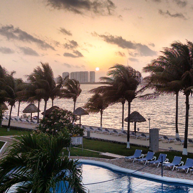 1505-PL-Cancun-Coral_Mar-Sunrise