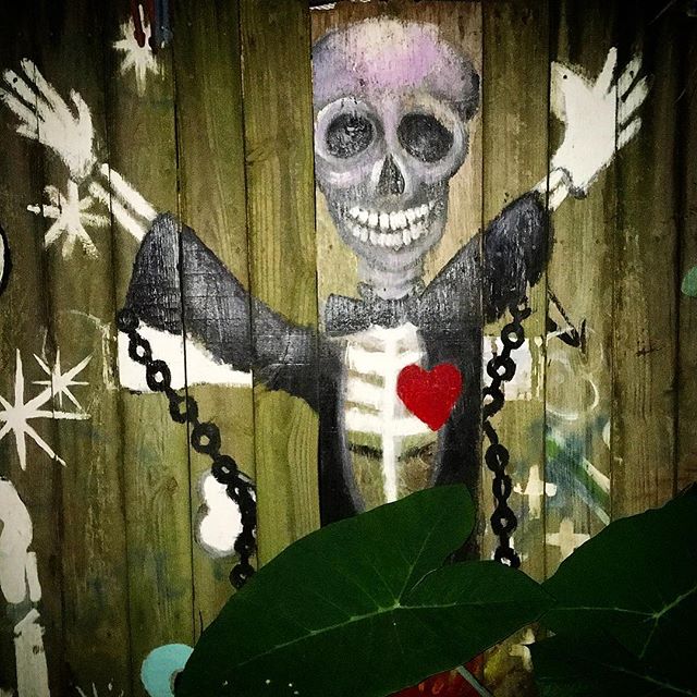 1609-SA-New_Orleans-VooDoo_Alley-Skull_Heart/