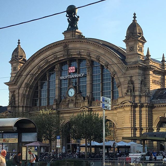 1610-PL-Hamburg-Train_Station-Germany