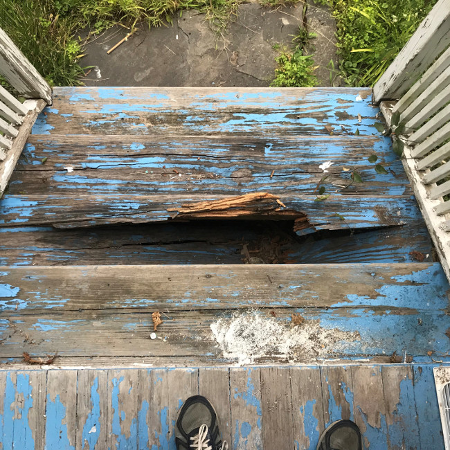 Broken stair