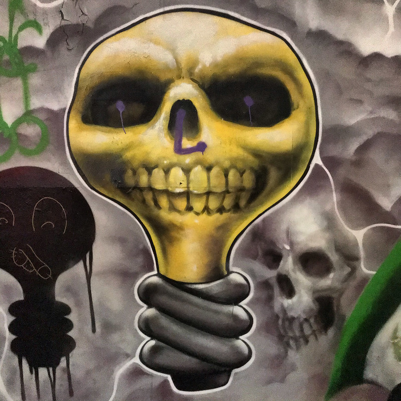 2008-SA-Bushwick-Meresone_Cortesnyc-Lightbulb_Skull/