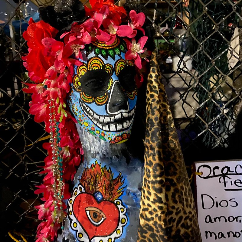 2010-SA-Bushwick-OneRadLatina-Santisima_Muerte_Con_Espiritu_de_Jaguar/